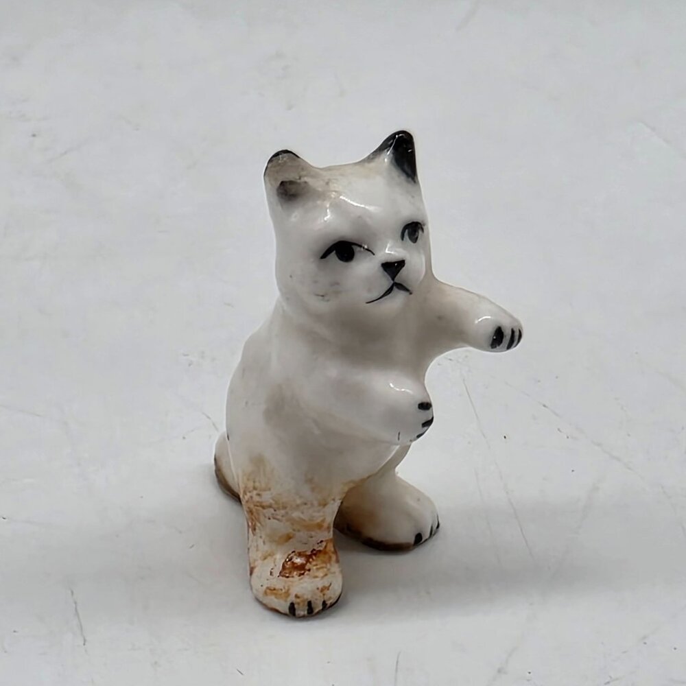 Vintage Ceramic White Cat Figurine With Black Accents & Stained Base 1.5"
